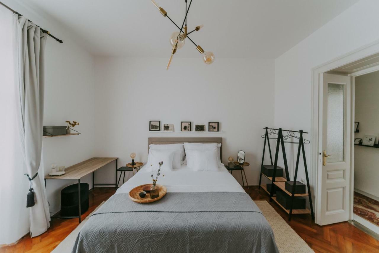 Alloro Boutique Apartment Пула Екстериор снимка