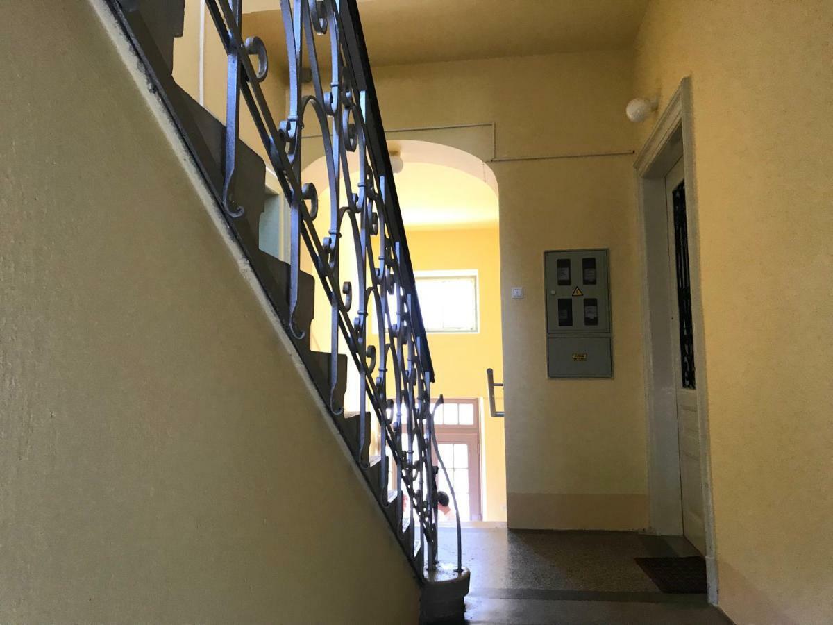 Alloro Boutique Apartment Пула Екстериор снимка